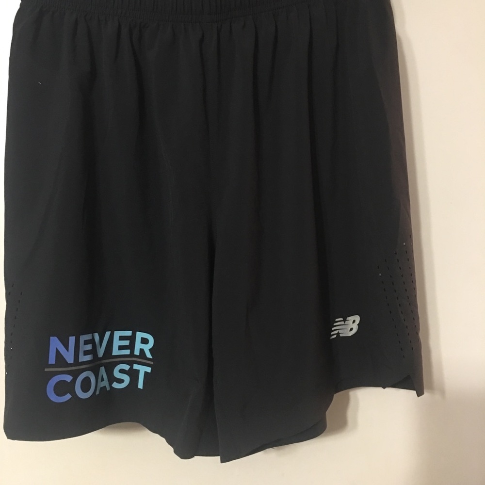 NEW BALANCE MEN RUN SHORTS (NEVER COAST)